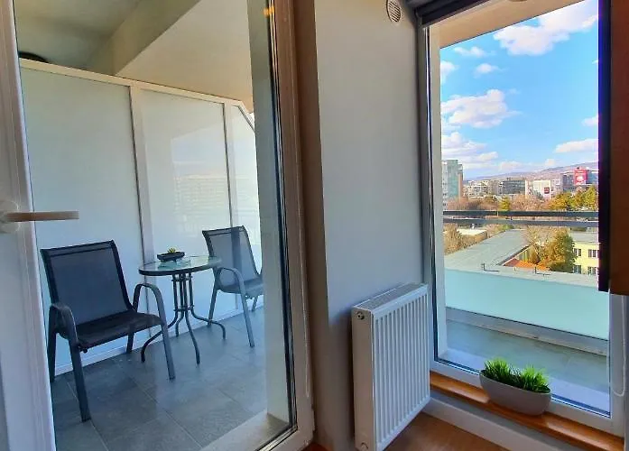 Eriss - Ozone Building Apartmán